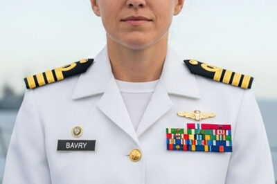 En La Boda De Mi Hermano, Mi Padre Me Humilló — Y Se Atragantó Cuando Oyó: “Almirante…”