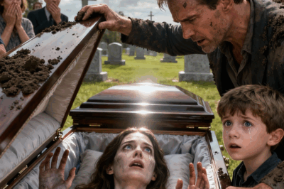 “Hacía apenas una hora que había enterrado a mi esposa cuando mi hijo de 7 años me tiró de la manga, susurrando con voz temblorosa: ‘Papá… mamá me llamó desde dentro del ataúd’. Pensé que estaba abrumado por el dolor, pero el terror en sus ojos hizo que se me encogiera el corazón. Sin saber por qué, me escuché decir: ‘Desentiérrenlo’. Cuando la tapa del ataúd se abrió, todos contuvieron el aliento… porque lo que vimos dentro… lo cambió todo.”