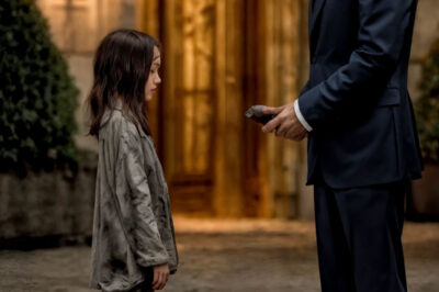 Una niña sin hogar de nueve años encontró una cartera llena de billetes; pertenecía a un destacado abogado, y lo que hizo a continuación dejó a todos sin palabras.