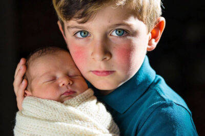 —Tío… por favor, llévese a mi hermana pequeña… lleva demasiado tiempo sin comer —dije, suplicando, mientras mi voz temblaba. Entonces me giré. Y me quedé helado. En el umbral de la puerta estaba un hombre que no conocía. Sonreía… pero esa sonrisa no tocaba sus ojos. En sus manos llevaba algo que hizo que la sangre se me congelara en las venas. Mi corazón se desbocó, mi mente entró en pánico, y el tiempo pareció romperse en ese instante. ¿Qué era todo esto? ¿En qué pesadilla había entrado sin darme cuenta? Con una sensación hundiéndose en mi pecho, comprendí la verdad más aterradora: desde ese momento, nada volvería a ser un lugar seguro jamás.